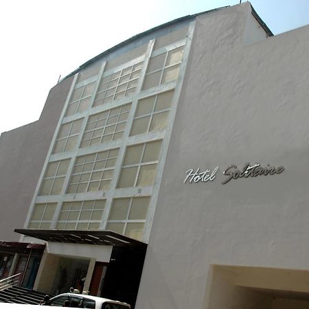 Solitaire Hotell Rāipur Exteriör bild