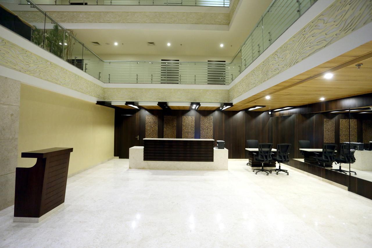 Solitaire Hotell Rāipur Exteriör bild
