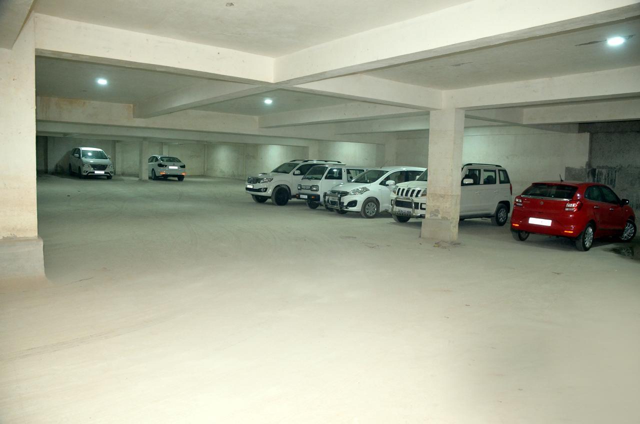 Solitaire Hotell Rāipur Exteriör bild