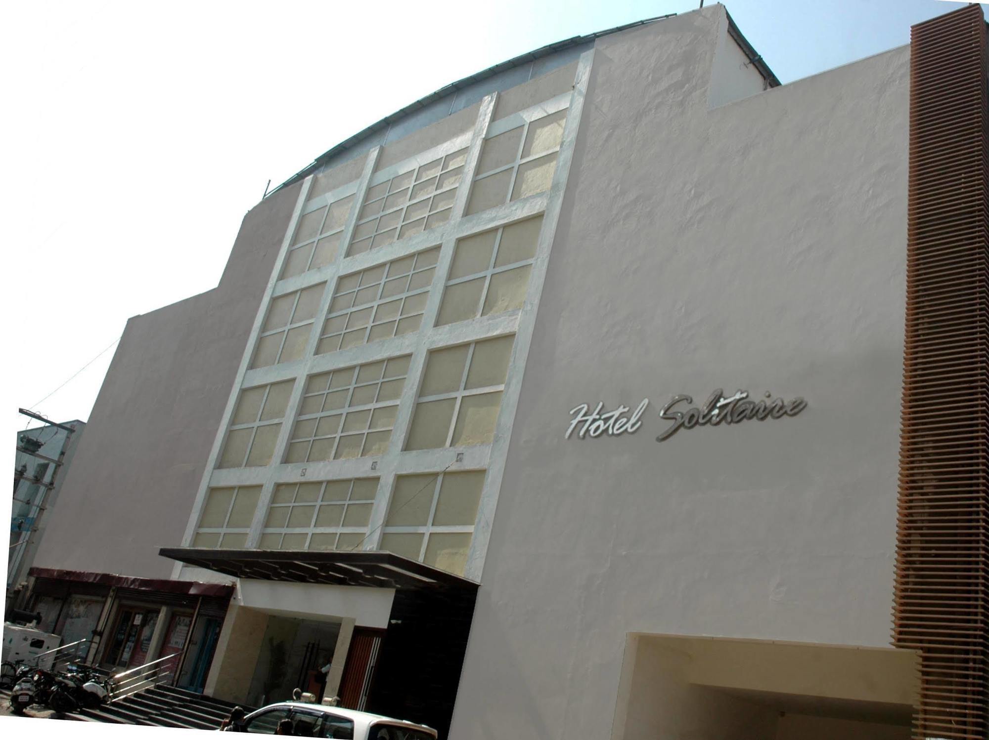 Solitaire Hotell Rāipur Exteriör bild
